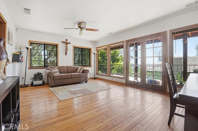 Detail Gallery Image 6 of 55 For 4400 Harrison Canyon, San Bernardino,  CA 92404 - 3 Beds | 1 Baths