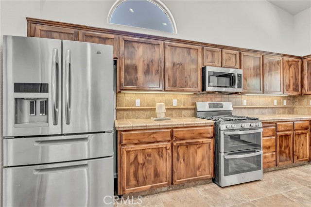 Detail Gallery Image 25 of 54 For 300 S Lombardi St, Porterville,  CA 93257 - 4 Beds | 2 Baths