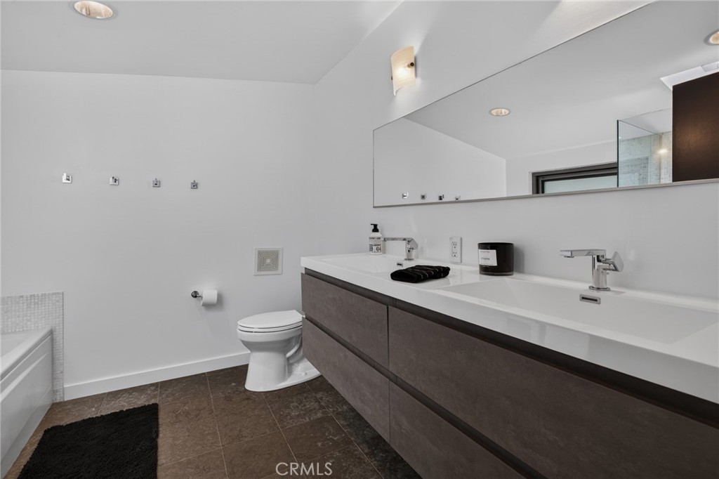 MLS #OC26130304 image #28