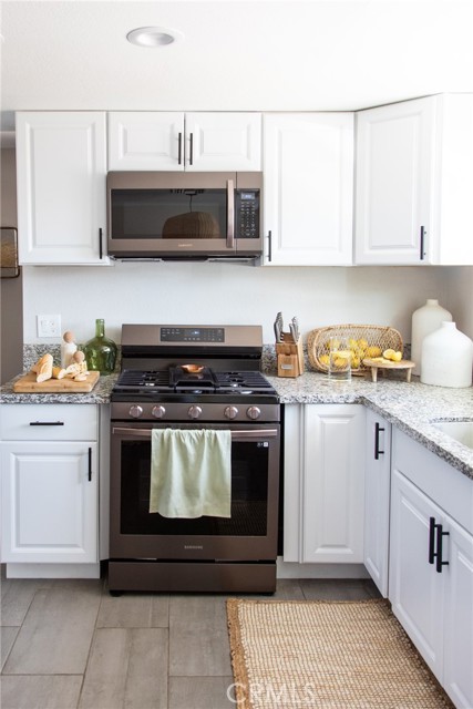 Detail Gallery Image 9 of 54 For 62146 Crestview, Joshua Tree,  CA 92252 - 3 Beds | 2 Baths