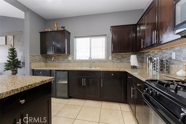26833 Calico Court, Winchester CA: https://media.crmls.org/medias/04b21cb1-6c6e-4bbf-82cb-74809a7f5fa2.jpg