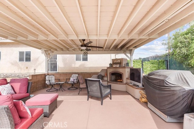 19287 Allegheny Road, Apple Valley CA: https://media.crmls.org/medias/04b23125-fef8-460e-a571-d7f7fcbb7a31.jpg