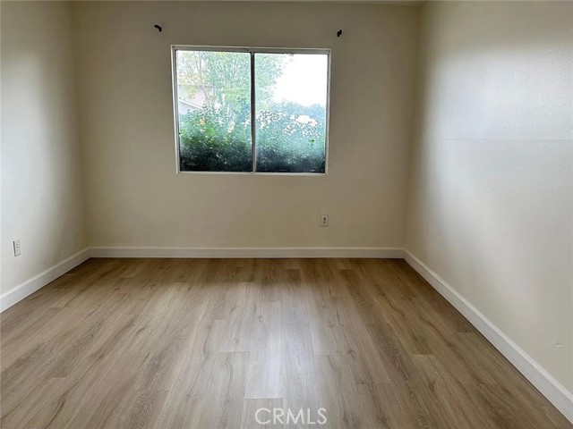 Detail Gallery Image 4 of 7 For 558 S Benjamin, Rialto,  CA 92376 - 1 Beds | 1 Baths