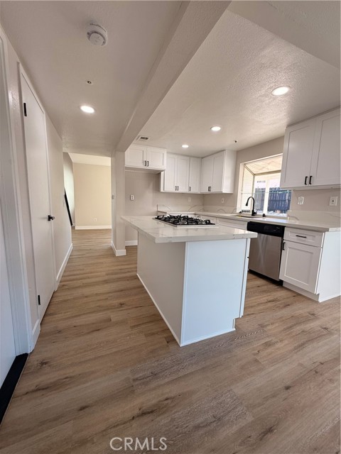 Detail Gallery Image 8 of 19 For 17020 Micallef St, Fontana,  CA 92336 - 4 Beds | 2/1 Baths