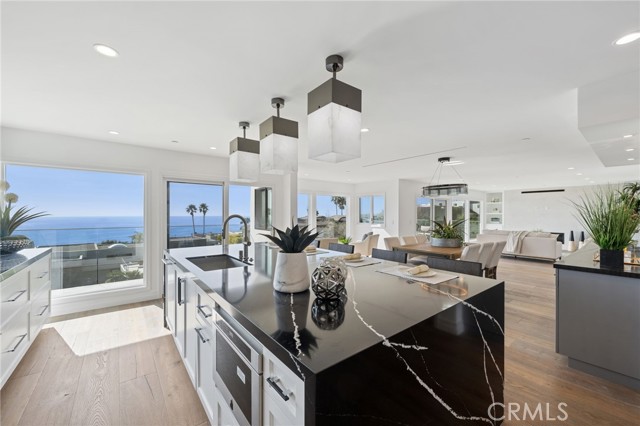 Detail Gallery Image 9 of 42 For 723 Balboa Ave, Laguna Beach,  CA 92651 - 4 Beds | 4 Baths