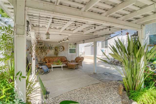 6060 Miners Ranch Road, Oroville CA: https://media.crmls.org/medias/04b39ebe-302d-406f-a68c-b84fb5933530.jpg