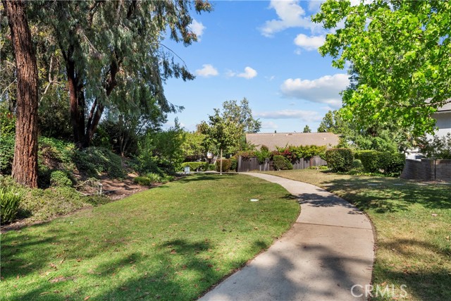 565 Martinique Place, Thousand Oaks CA: https://media.crmls.org/medias/04b4cf4a-717a-4d57-b147-6f8a5a18afcd.jpg
