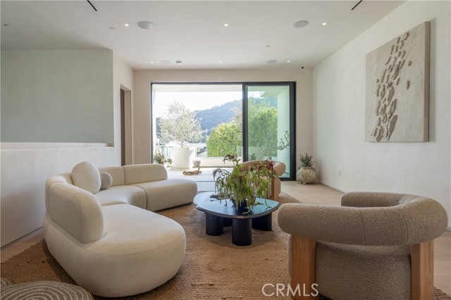17177 Adlon Road, Encino CA: https://media.crmls.org/medias/04b5aff3-899a-4d83-838d-c28ea5744b79.jpg