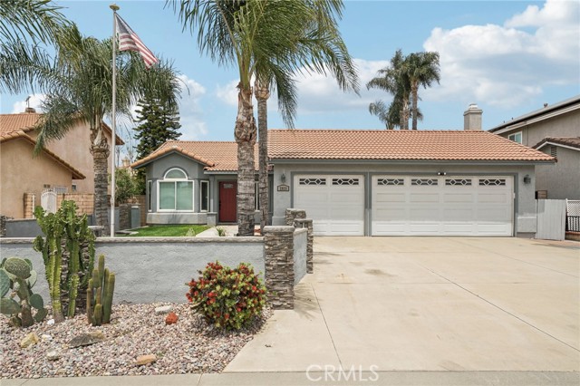 Detail Gallery Image 1 of 18 For 2925 Greenbriar Dr, Ontario,  CA 91761 - 4 Beds | 2 Baths