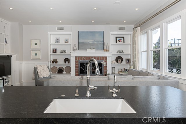 1930 Port Bishop Place, Newport Beach CA: https://media.crmls.org/medias/04b5f593-6e8c-4c5f-b71d-9fe1cc05ac32.jpg