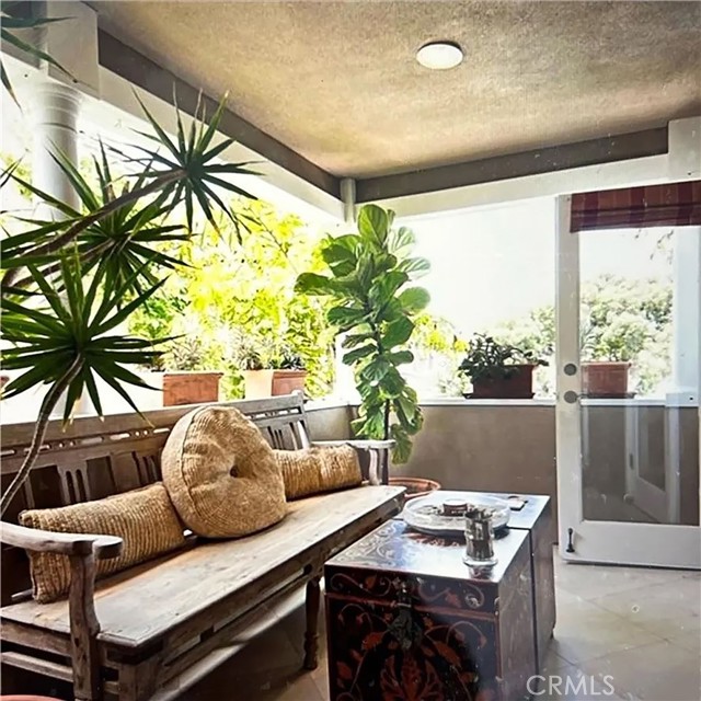 Detail Gallery Image 16 of 37 For 214 Poinsettia Ave, Corona Del Mar,  CA 92625 - 4 Beds | 3/1 Baths