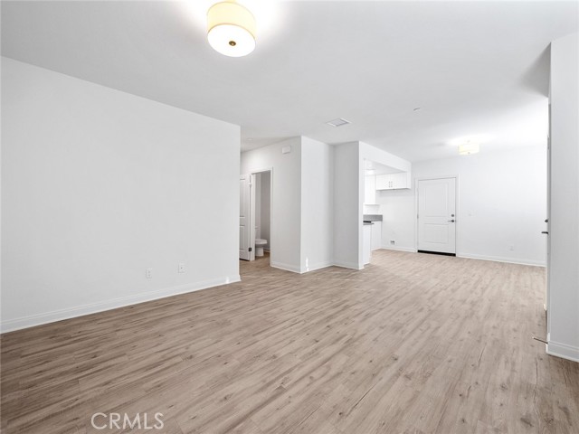 Detail Gallery Image 11 of 38 For 1325 W Grand Ave #3,  Pomona,  CA 91766 - 3 Beds | 2/1 Baths