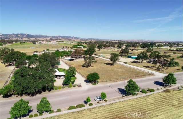 3405 Golden Hill Road, Paso Robles, California 93446, 3 Bedrooms Bedrooms, ,2 BathroomsBathrooms,Residential,For Sale,3405 Golden Hill Road,CRNS22078579