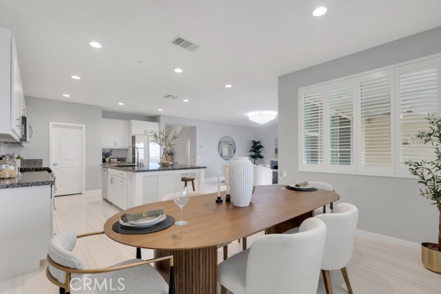 Detail Gallery Image 39 of 65 For 18348 Cachet, Canyon Country,  CA 91350 - 5 Beds | 5 Baths