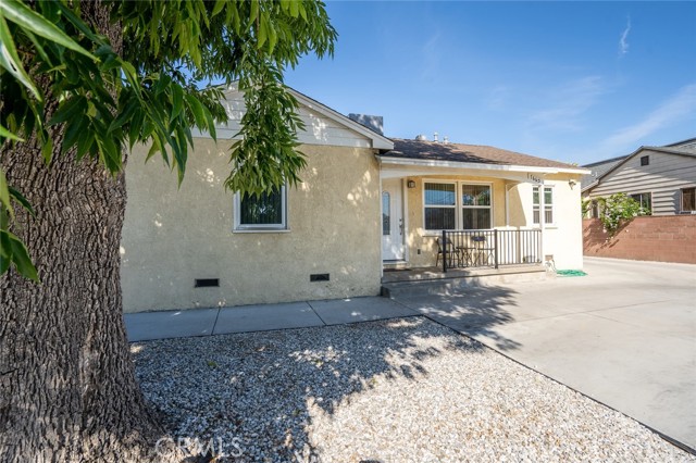 7663 Shadyglade Avenue photo 3
