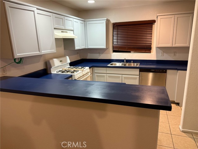 Detail Gallery Image 2 of 9 For 38708 Larkin, Palmdale,  CA 93550 - – Beds | – Baths