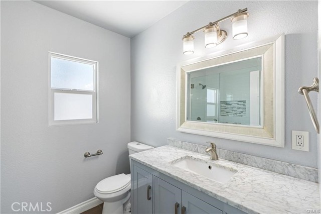 Detail Gallery Image 5 of 12 For 11140 Vanowen St, North Hollywood,  CA 91605 - 3 Beds | 2 Baths