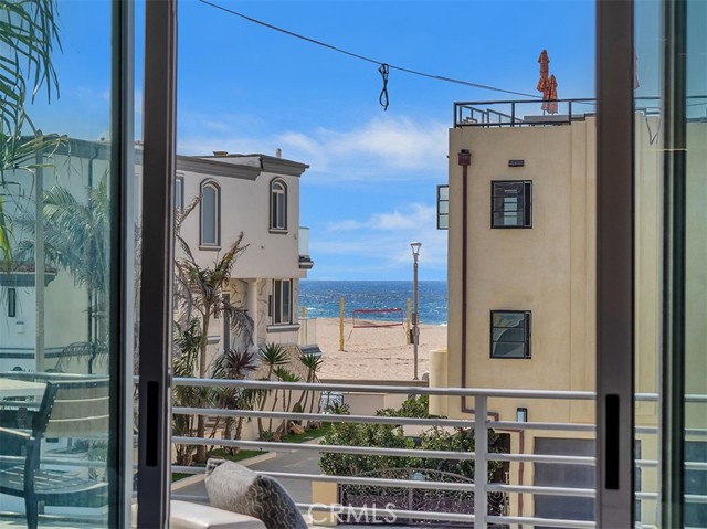 38 Hermosa Avenue, Hermosa Beach, California 90254, 3 Bedrooms Bedrooms, ,3 BathroomsBathrooms,Residential,Sold,Hermosa,OC21168539