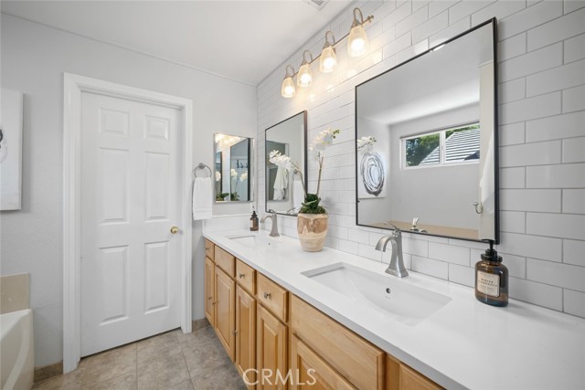 2636 Vineyard Circle, Paso Robles CA: https://media.crmls.org/medias/04b8dd2a-fb80-44f3-8a34-b3e561c2707d.jpg