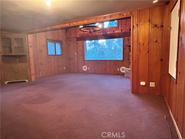 Detail Gallery Image 4 of 12 For 23412 Knapps Cutoff, Crestline,  CA 92325 - 3 Beds | 2/1 Baths