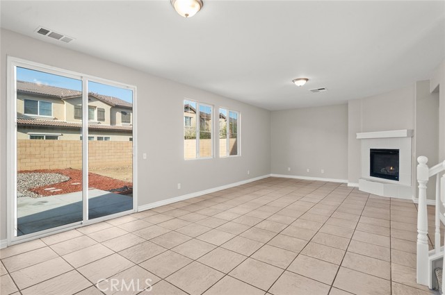 Detail Gallery Image 10 of 43 For 12966 Eastern Shore Dr, Corona,  CA 92880 - 4 Beds | 2/1 Baths