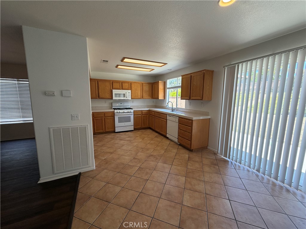995 Starlight Lane - photo 8