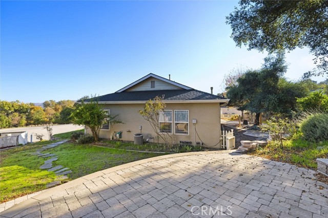 3856 Orillas Way, Atascadero CA: https://media.crmls.org/medias/04bad281-c354-4513-a3a2-7aaa264081ba.jpg