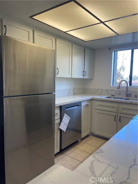 Detail Gallery Image 11 of 35 For 380 W Wilson #E106,  Costa Mesa,  CA 92627 - 3 Beds | 3 Baths