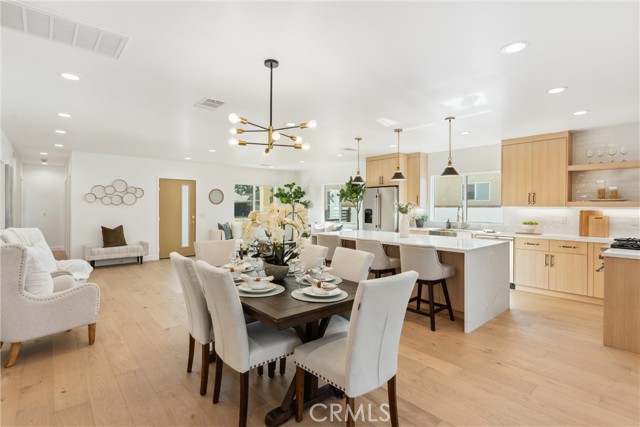 3945 S Norton Avenue, Los Angeles CA: https://media.crmls.org/medias/04bb12c9-f18f-4774-bdbb-ec9a534ac8fe.jpg