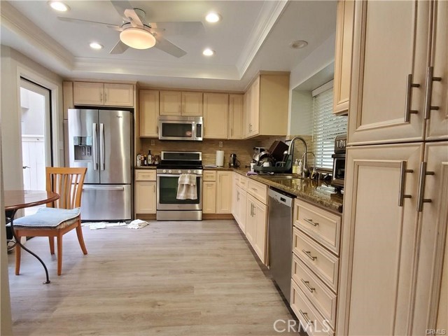 Detail Gallery Image 8 of 19 For 2 Cedarlake #8,  Irvine,  CA 92614 - 2 Beds | 2 Baths