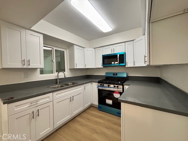 Detail Gallery Image 11 of 30 For 11114 Evers Ave, Los Angeles,  CA 90059 - 5 Beds | 3 Baths
