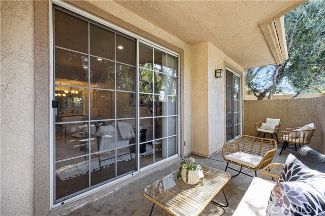 23839 Del Monte Drive, Valencia CA: https://media.crmls.org/medias/04bb9429-b5c9-443e-9a79-d2aaa616b7a1.jpg