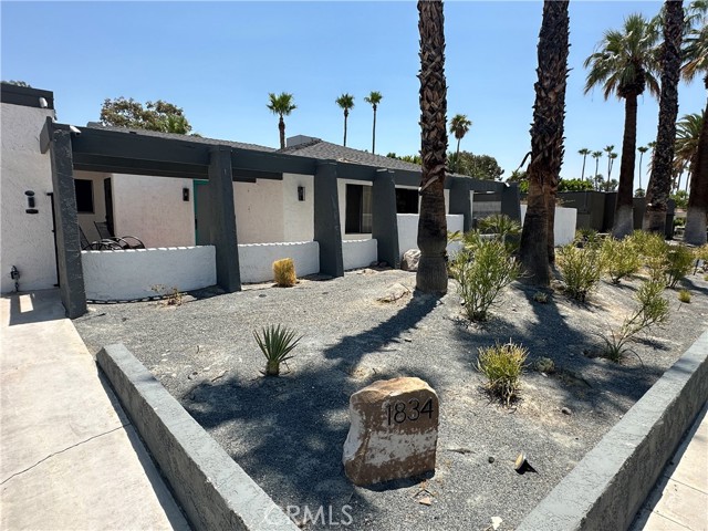 1834 N Hidalgo Way, Palm Springs CA: https://media.crmls.org/medias/04bc3d4e-eb26-4d14-a934-96501db5a5e2.jpg