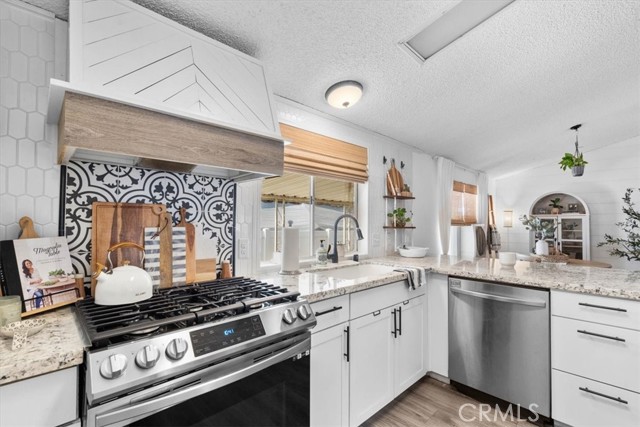 Detail Gallery Image 8 of 30 For 1721 E Colton Ave #103,  Redlands,  CA 92374 - 3 Beds | 2 Baths