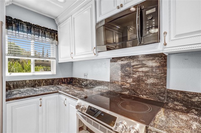 5927 E Creekside Avenue, Orange CA: https://media.crmls.org/medias/04bc81f8-2d8b-4ab6-8ce8-fb1f660e365e.jpg