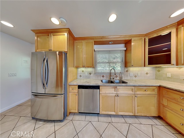 Detail Gallery Image 3 of 23 For 3662 Yorkshire Rd, Pasadena,  CA 91107 - 3 Beds | 2 Baths