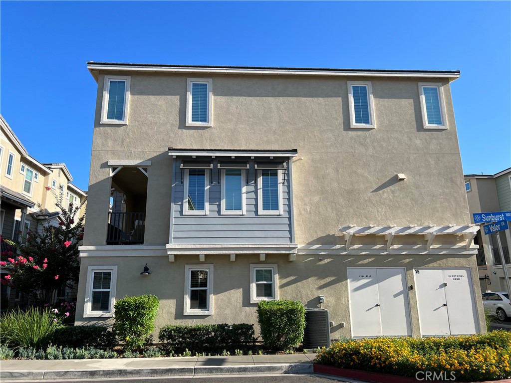 2734 Valor Lane