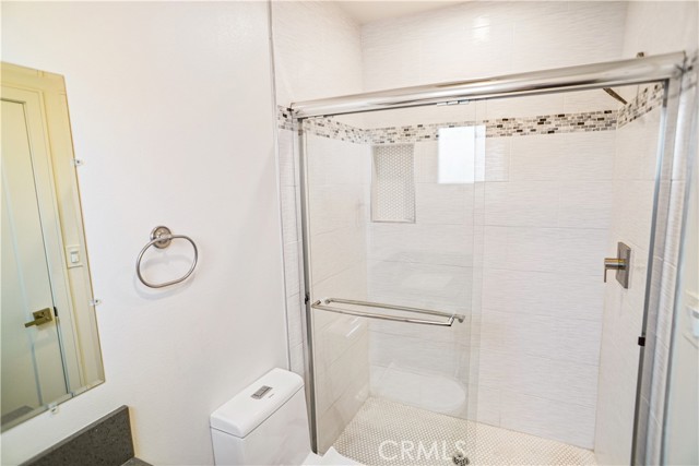 Detail Gallery Image 11 of 29 For 803 N Kingsley Dr, Los Angeles,  CA 90029 - – Beds | – Baths