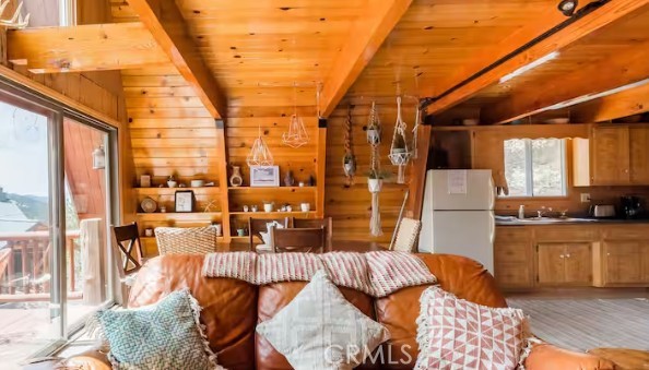 Detail Gallery Image 6 of 26 For 43469 Sheephorn, Big Bear Lake,  CA 92315 - 3 Beds | 3 Baths