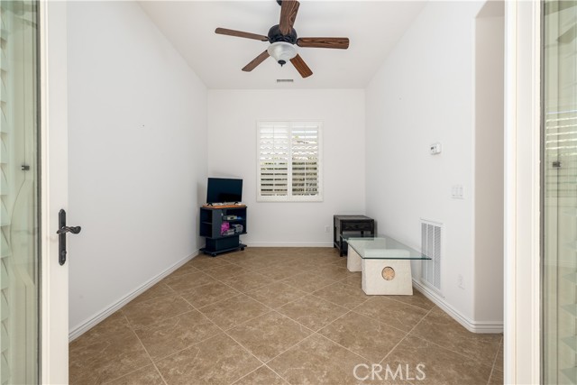 Detail Gallery Image 25 of 42 For 24049 Fawnskin Dr, Corona,  CA 92883 - 3 Beds | 3/1 Baths