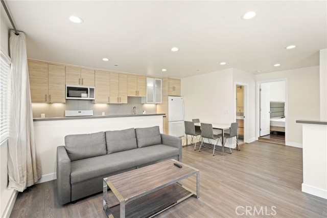 11716 Paso Robles Avenue, Granada Hills CA: https://media.crmls.org/medias/04bec4b1-ecc8-41d4-b192-9ea9dc994635.jpg