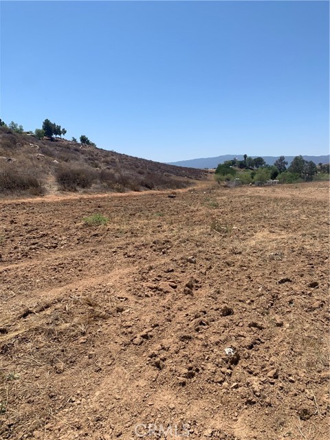 0 El Toro Rd, Lake Elsinore CA: https://media.crmls.org/medias/04bf30d2-5712-4022-9e9d-82d38006f5f9.jpg