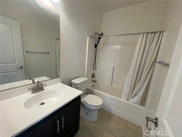 Detail Gallery Image 12 of 26 For 2955 S via Belamaria, Ontario,  CA 91762 - 5 Beds | 3 Baths