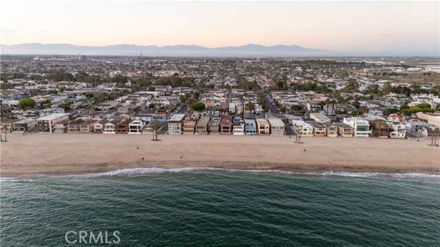 Detail Gallery Image 45 of 50 For 1313 Ocean Ave, Seal Beach,  CA 90740 - 3 Beds | 3/1 Baths