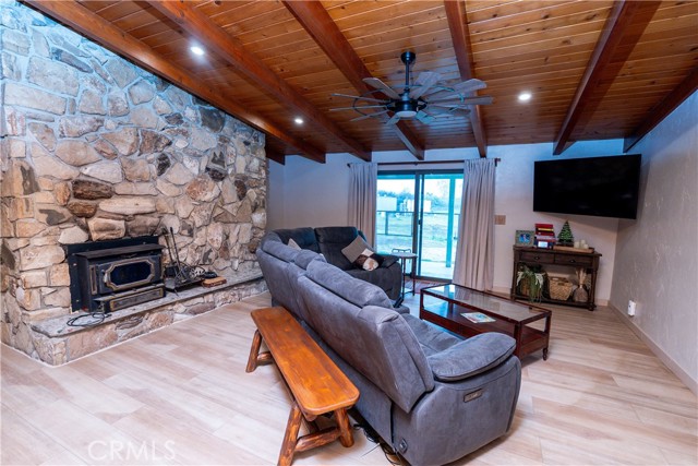 Detail Gallery Image 15 of 59 For 25565 Road 13, Chowchilla,  CA 93610 - 4 Beds | 3 Baths