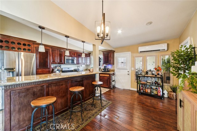 9642 Aero Drive, Pico Rivera CA: https://media.crmls.org/medias/04c1141f-9616-44f8-9929-c7eebf829caa.jpg