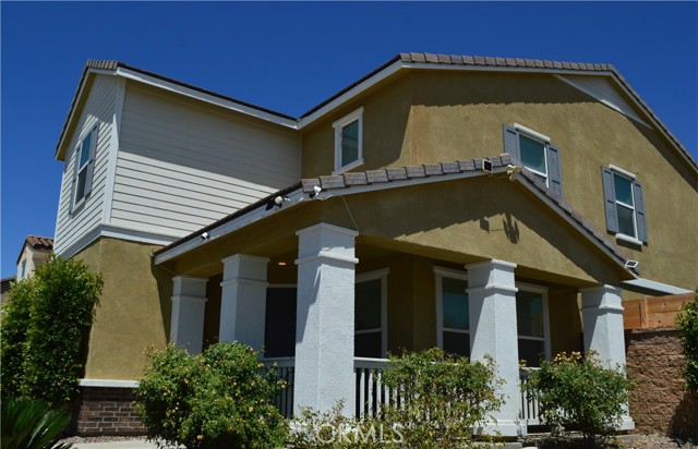Detail Gallery Image 4 of 58 For 17026 Schneider St, Fontana,  CA 92336 - 5 Beds | 4 Baths
