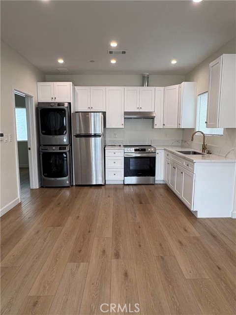 Detail Gallery Image 5 of 16 For 15857 Stare St, North Hills,  CA 91343 - 2 Beds | 2 Baths