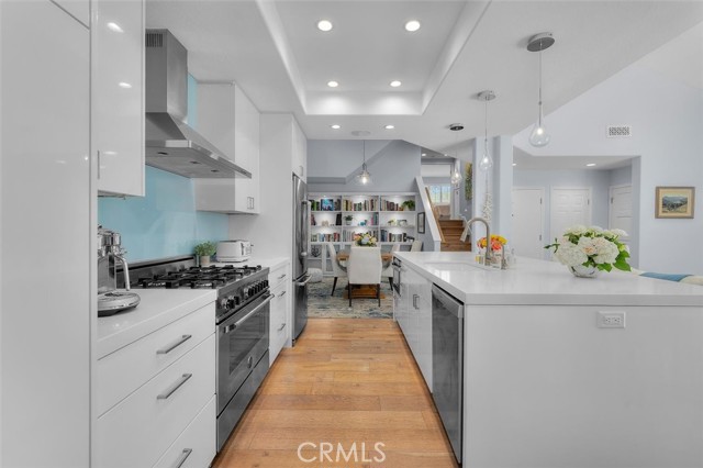 Detail Gallery Image 15 of 40 For 1 Coronado Ct, Manhattan Beach,  CA 90266 - 3 Beds | 2/1 Baths