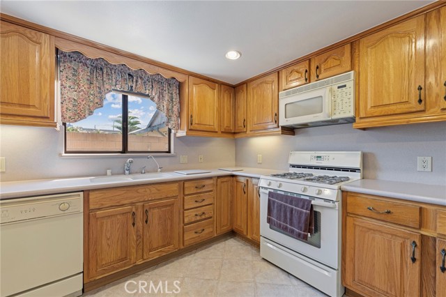 Detail Gallery Image 16 of 41 For 8038 Cyclamen Way, Buena Park,  CA 90620 - 4 Beds | 2 Baths